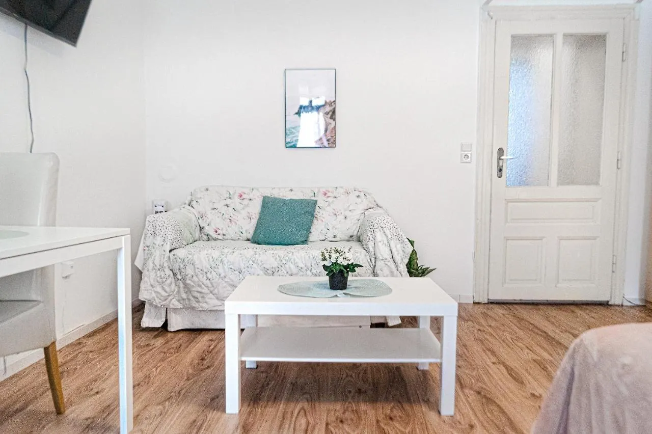 Apartment Charming Apt - Ideal For Longstays Wien